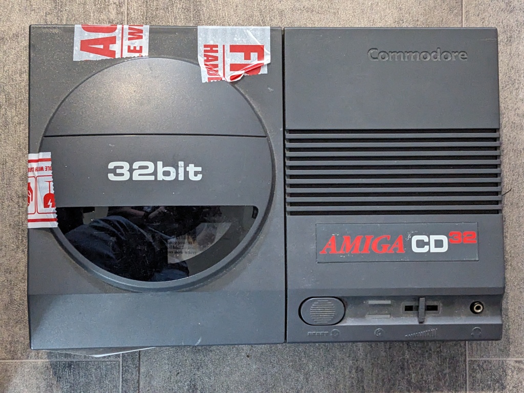 Amiga CD32 Restoration: Part 1